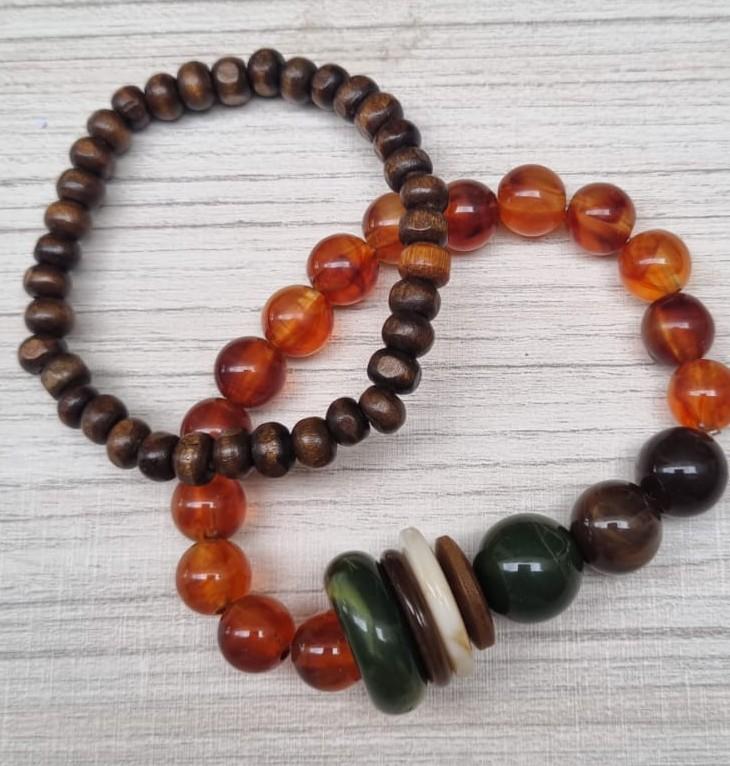 Pulseira Cristais e Madeira