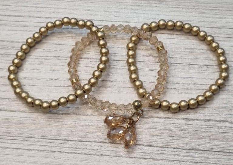 Pulseira Trio Cristais e Esferas Dourada